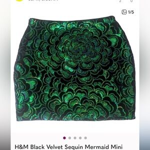 H&M Black and Green Sequin Mini Skirt